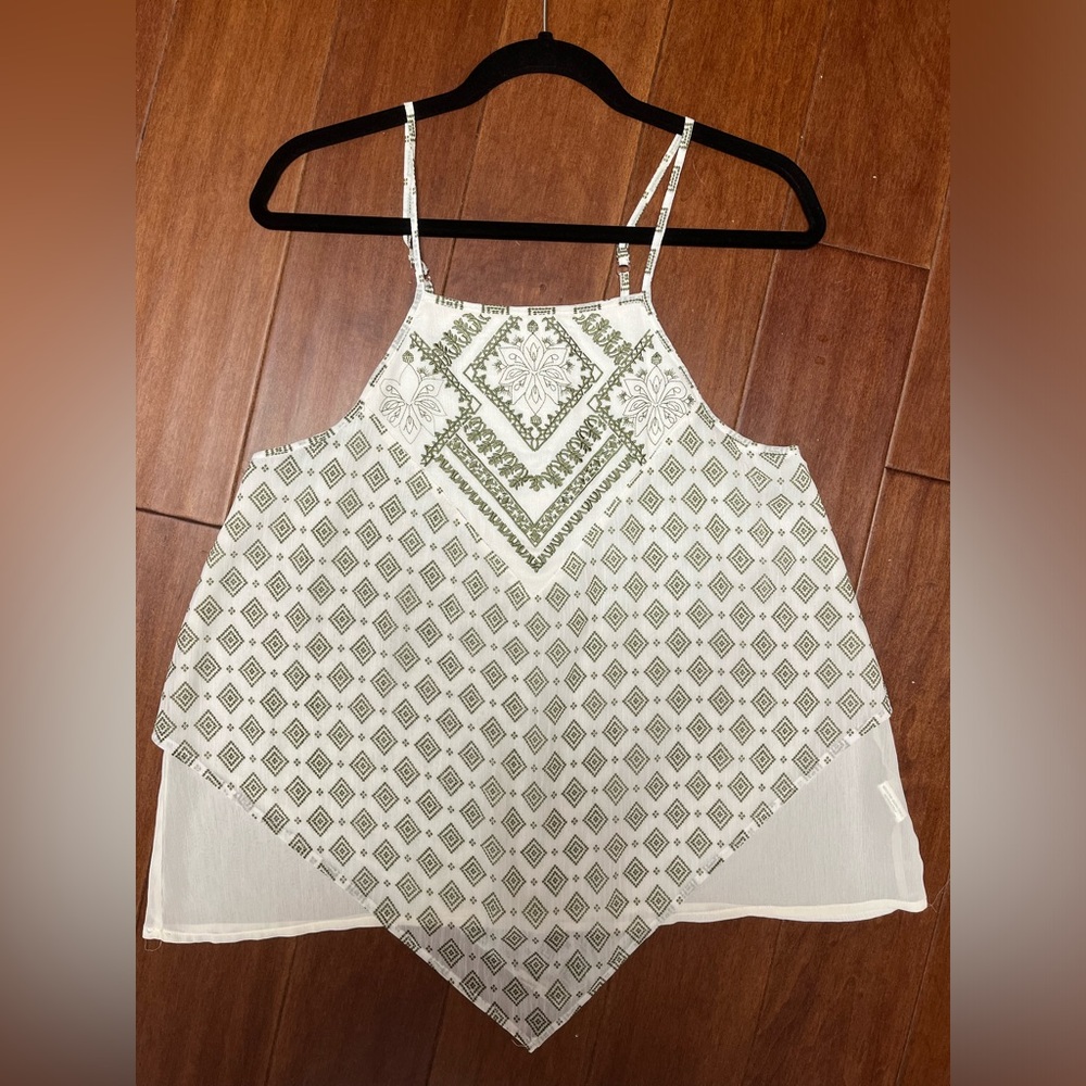 Green and White Flowy Tank Top Embroidered Women’s Size S w adjustable straps!!